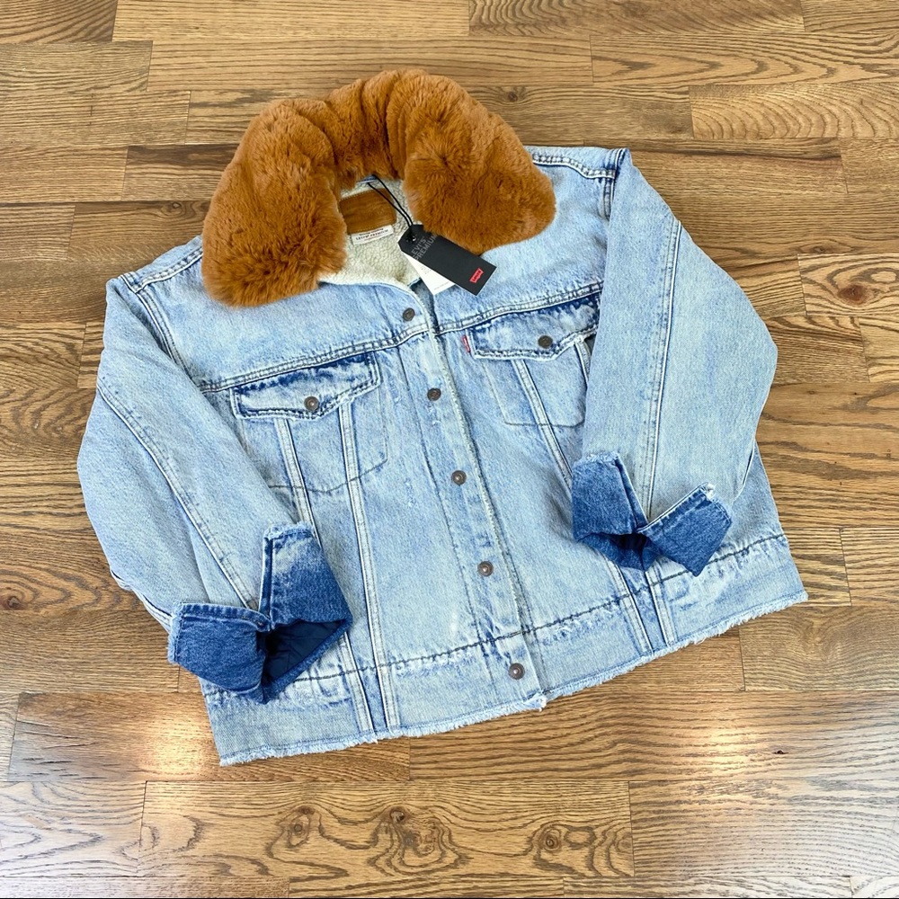 Levi’s Sherpa Fur Collar Denim Jacket
